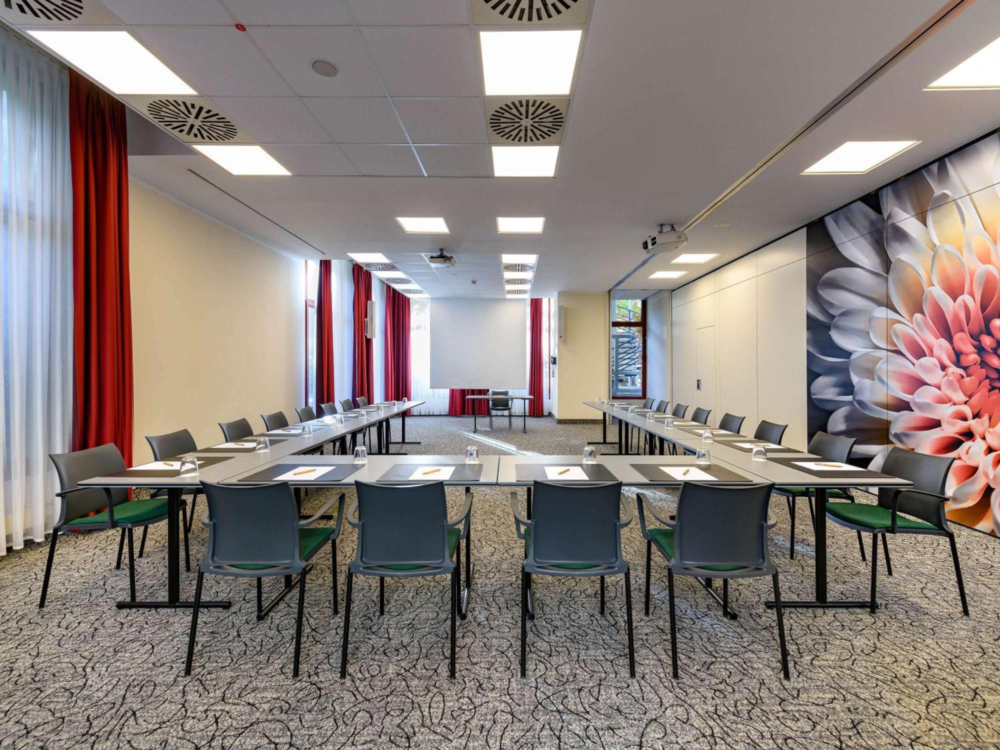 Mercure Altstadt Hotel 4*